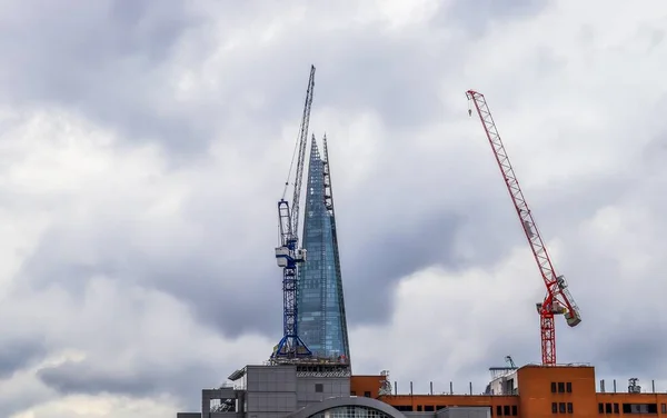 Αρκετοί Γερανοί Εργοτάξια Ψηλά Κτίρια Όλο Λονδίνο — Φωτογραφία Αρχείου