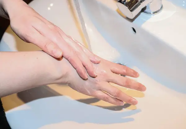 Schoonmaken Handen Wassen Met Zeeppreventie Voor Uitbraak Van Coronavirus 2019 — Stockfoto