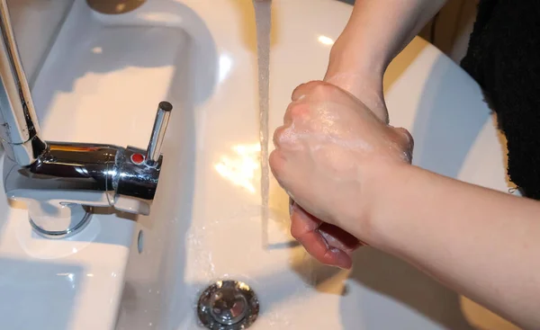 Schoonmaken Handen Wassen Met Zeeppreventie Voor Uitbraak Van Coronavirus 2019 — Stockfoto