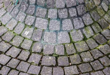 Eski kaldırım ve caddelerde detaylandırılmış.