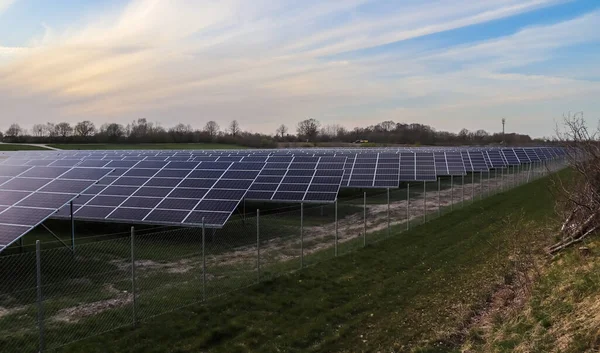 Generar Energía Limpia Con Módulos Solares Gran Parque Alemania — Foto de Stock