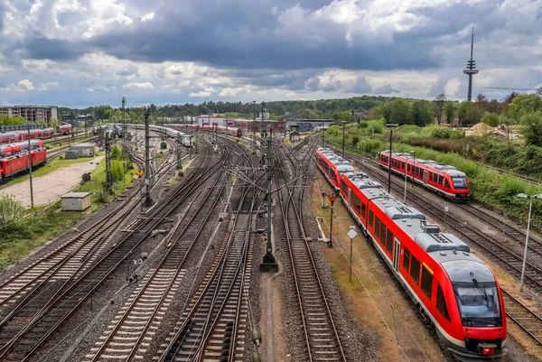 Atemberaubender Blick Auf Den Bahnhof Mit Zügen Und Bahngleisen Blickwinkel — Stockfoto