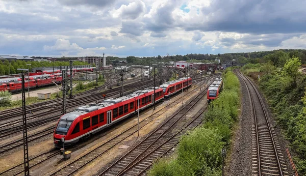 Atemberaubender Blick Auf Den Bahnhof Mit Zügen Und Bahngleisen Blickwinkel — Stockfoto