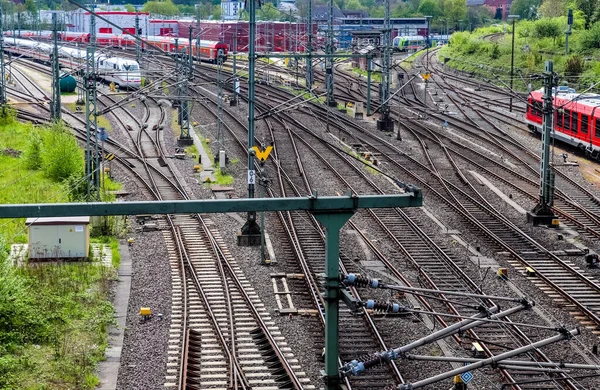 Mehrere Bahngleise Mit Knotenpunkten Einem Bahnhof Perspektivischen Blick — Stockfoto