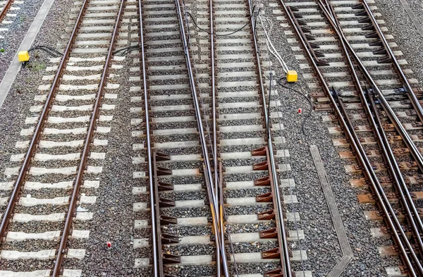 Vícenásobné Železniční Tratě Křižovatkami Železniční Stanici Perspektivním Pohledu — Stock fotografie