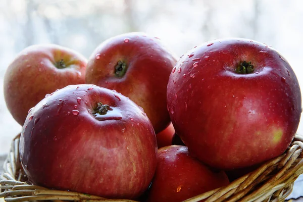 Red Apples Wicker Basket Autumn Background Concept Healthy Eating Diet — Stock Photo, Image