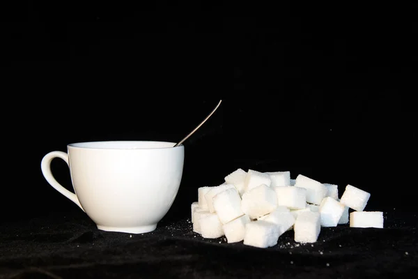 Witte Koffiekop Met Plakjes Suiker Concept Controleren Gewicht Grens Suiker — Stockfoto