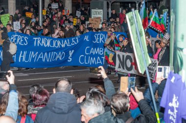 Madrid, İspanya, 06122019 Madrid iklim yürüyüşü