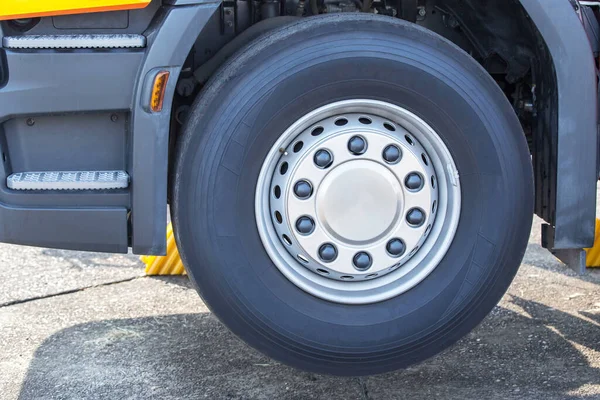 Chromed Truck Wheel Closeup Heavy Duty Semi Truck Wheel — Stock Photo, Image