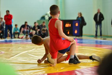 04.11.2017 Rusya Novomoskovsak Spor Dvorets Çocuklar güreş müsabakaları, yenilgiden kaynaklanan hayal kırıklığı