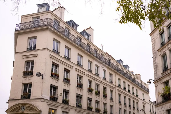 Paryż Typowy Budynek Paryska Fasada Okna Rue Temple — Zdjęcie stockowe