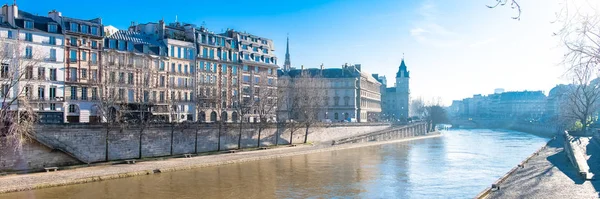 Parigi Edifici Tipici Facciate Parigine Quai Des Orfvres Vicino Pont — Foto Stock