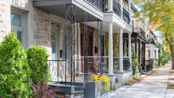 Montreal Casa Tipică Victoriană Scări Exterioare Cartierul Plateau Mont Royal — Fotografie, imagine de stoc