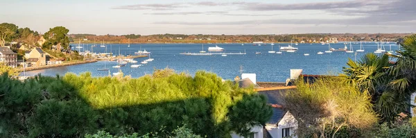 Bretaña Isla Ile Aux Moines Golfo Morbihan Puerto Típico Casas — Foto de Stock