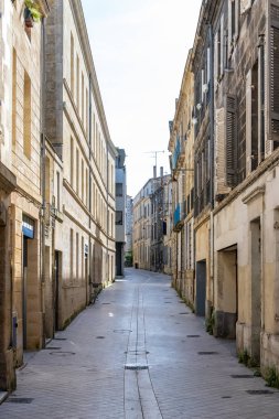Bordeaux, güzel bir Fransız şehri, tipik bir yaya sokağı.