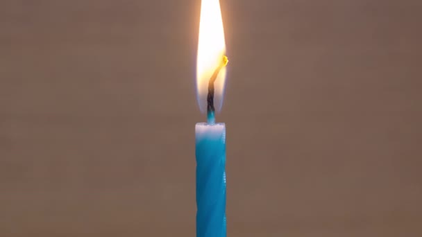 蜡烛随着时间的流逝燃烧得很快 — 图库视频影像