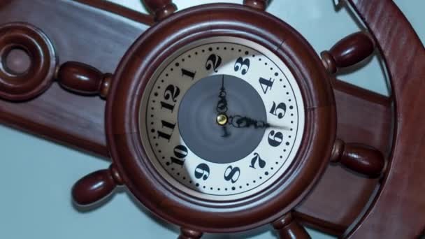 Ρολόι τρέχει χρόνο με βέλη γρήγορα — Αρχείο Βίντεο