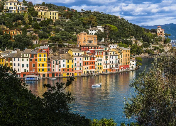 Coloridas Casas Barcos Agua Espectacular Bahía Portofino Región Liguria Italia — Foto de Stock