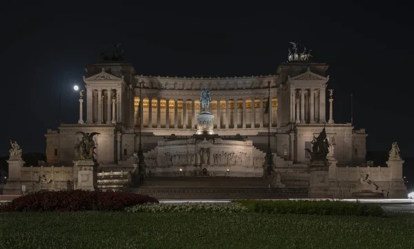 Wielki Pomnik Narodowy Victor Emmanuel Białym Marmurze Nazwie Altare Della — Zdjęcie stockowe