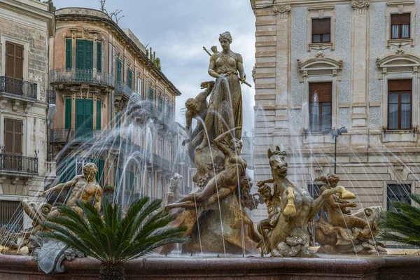 Beautiful Square Fountain Diana Center Square Archimede Province Syracuse Sicily — Stock Photo, Image