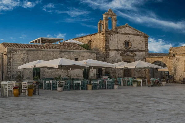 Typical European Outdoor Cafe View Church Main Square Picturesque Sicilian — Stock Photo, Image