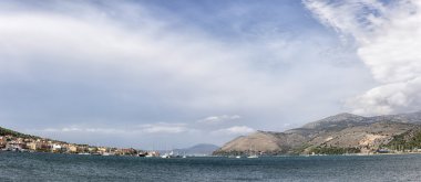 Kefalonia Adası üzerinde manzara