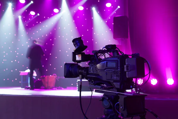 Tv camera in a concert hall — Stock Photo, Image