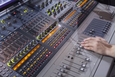 ses stüdyo kayıt donatım ayarlama.