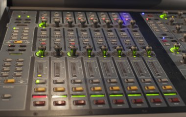 ses stüdyo kayıt donatım ayarlama.