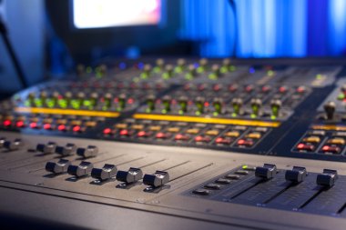 ses stüdyo kayıt donatım ayarlama.