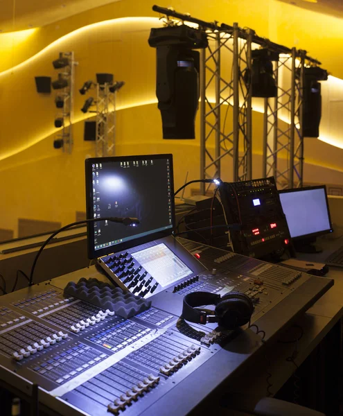 ses stüdyo kayıt donatım ayarlama.