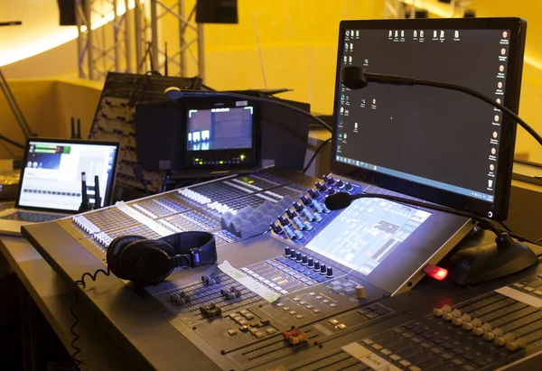 ses stüdyo kayıt donatım ayarlama.