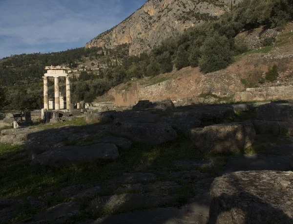 Oude Griekse archeologische site van Delphi, Centraal Griekenland. — Stockfoto