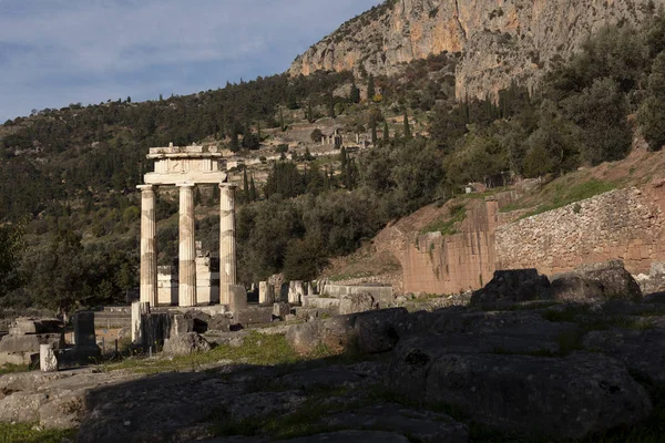 Starověké řecké archeologická lokalita z Delphi, střední Řecko. — Stock fotografie