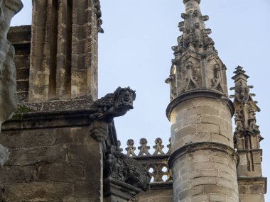 Seville, tarihi kent merkezine, tarihi binalar. İspanya.