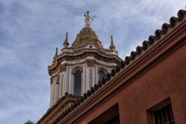 Seville, tarihi kent merkezine, tarihi binalar. İspanya.