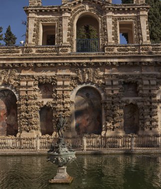 Seville, tarihi kent merkezine, tarihi binalar. İspanya.