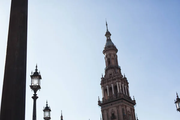 Sevilla, Óváros, a történelmi épületek. Spanyolország. — Stock Fotó