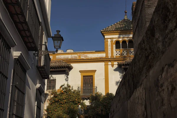 Sevilla, staré město, historické budovy. Španělsko. — Stock fotografie