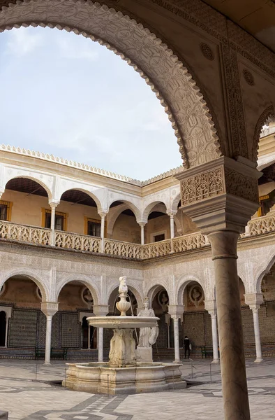 Sevilla, casco antiguo, edificios históricos. España . — Foto de Stock