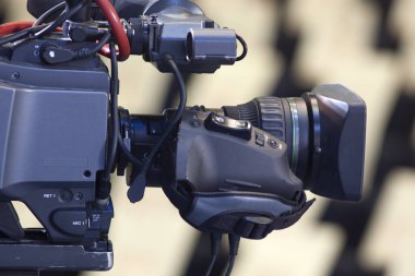 Tiyatrodan televizyon yayını. Profesyonel dijital video kamera.