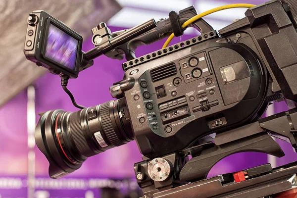 Profesyonel dijital video kamera. 4 k video fotoğraf makinesi için aksesuarlar.