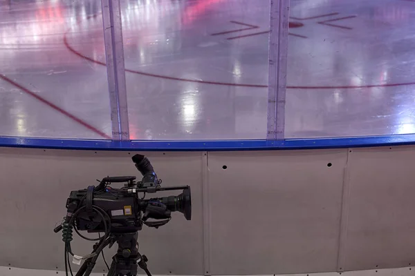 TV-kamera för broadcast hockey — Stockfoto