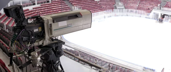 TV-camera voor uitzending hockey — Stockfoto