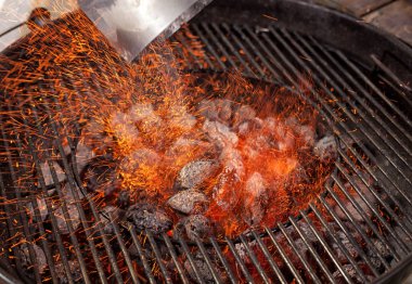 Alev boş sıcak kömür Barbekü Izgara.