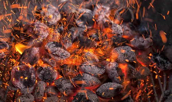 Alev boş sıcak kömür Barbekü Izgara. — Stok fotoğraf