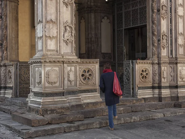 Florence. Şehir manzarası. İlgi duyulan yerler. Konumlar.