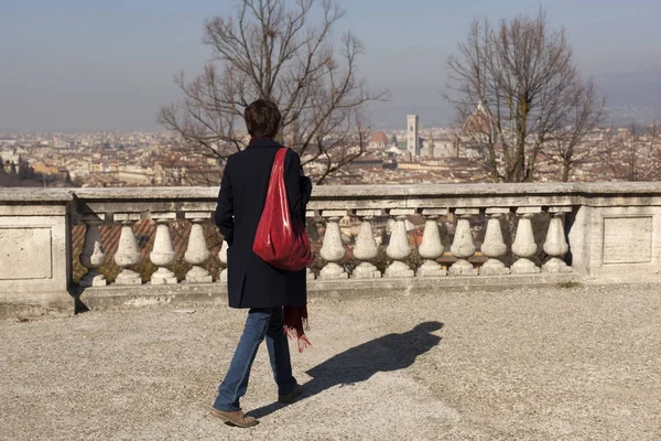 Florence. Şehir manzarası. İlgi duyulan yerler. Konumlar.