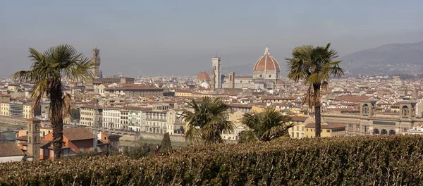 Florencie. Městské krajiny. Zajímavá místa. Atrakce. — Stock fotografie