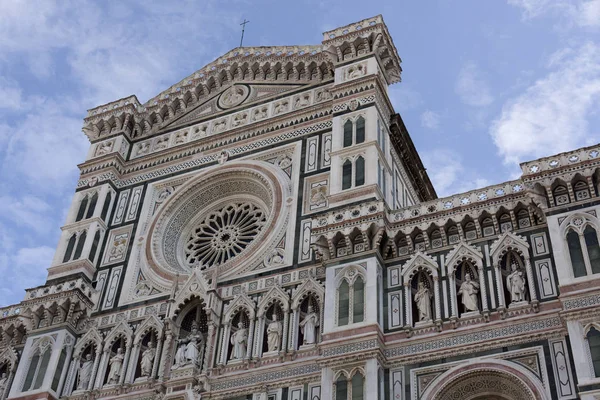 Florence. Şehir manzarası. İlgi duyulan yerler. Konumlar.